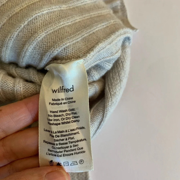 ARITZIA Wilfred  100% Wool Palmier
Sleeveless. In heather grey size small - Picture 7 of 11